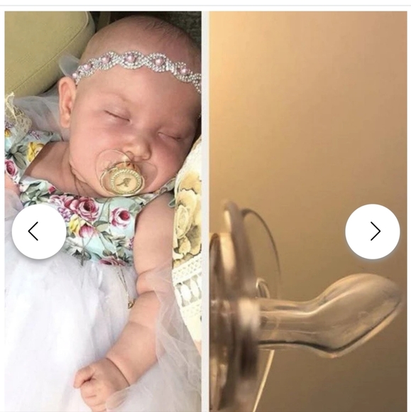 Liore'e Pearl w/Initial Pacifier - Picture 3 of 9